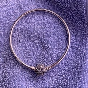 Pandora snowflake Bangle